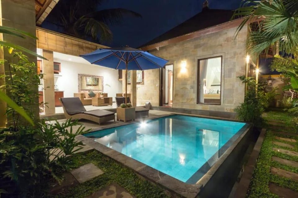 Pool view, Swimming pool, Swimming pool