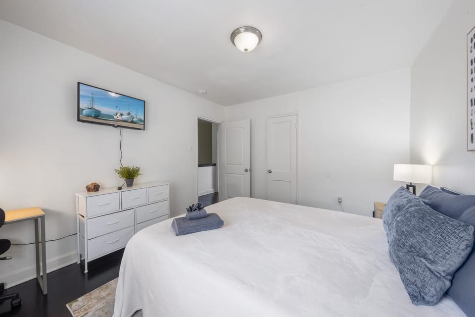 20 Minute Walk to Tiger Stadium - Near Downtown Apartment in Baton Rouge