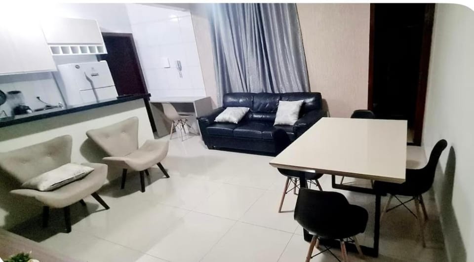 Apto familiar a 6 kms do aeroporto Apartment in State of Goiás