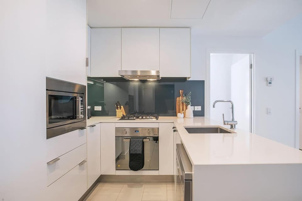 Kitchen or kitchenette, Other, dishwasher, oven, stove