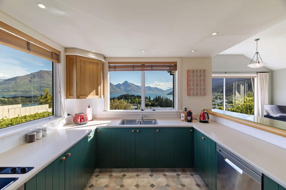 Natural landscape, Kitchen or kitchenette, Photo of the whole room, Mountain view