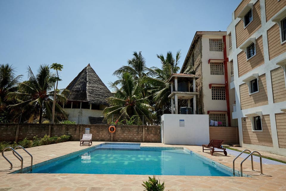 Pool view, Swimming pool