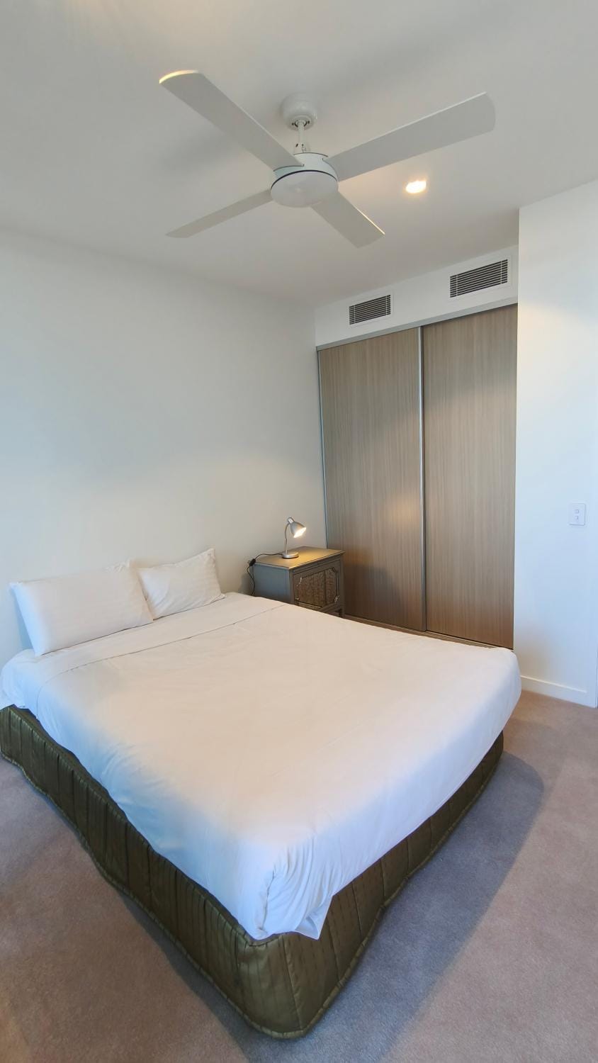 Bed, Bedroom, wardrobe, air conditioner