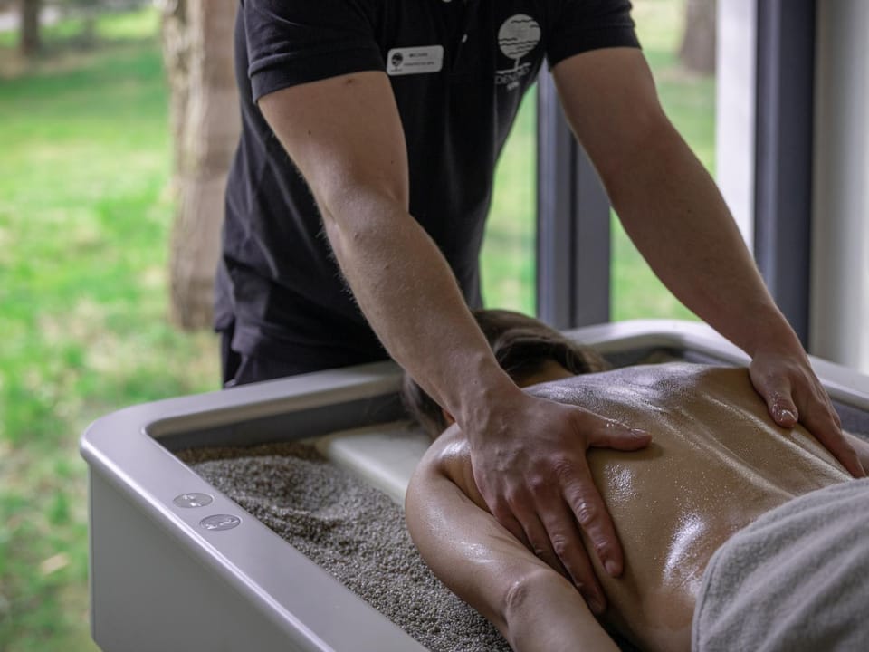 People, Massage, Spa and wellness centre/facilities