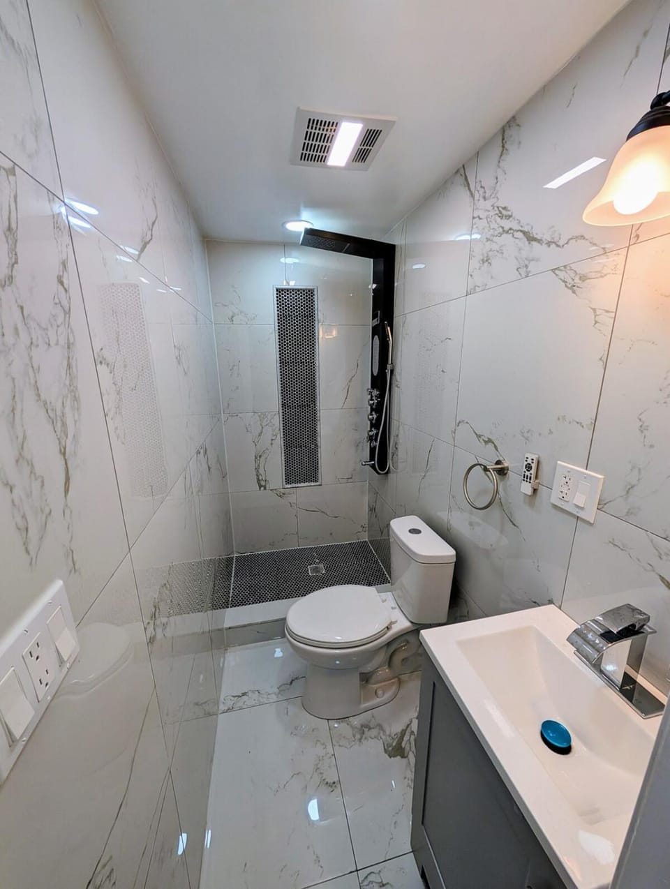 MUTED - Newly Renovated 2B 2BA apt! mins to PATH & NY! Apartment in Jersey City