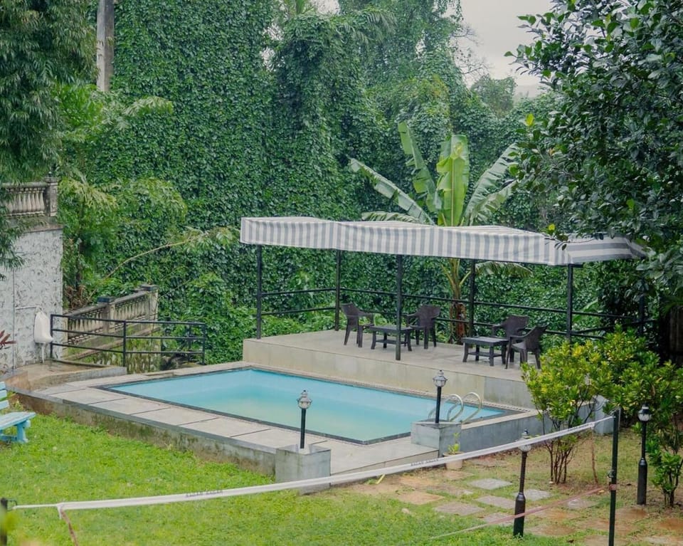 Pool view, Swimming pool, Swimming pool