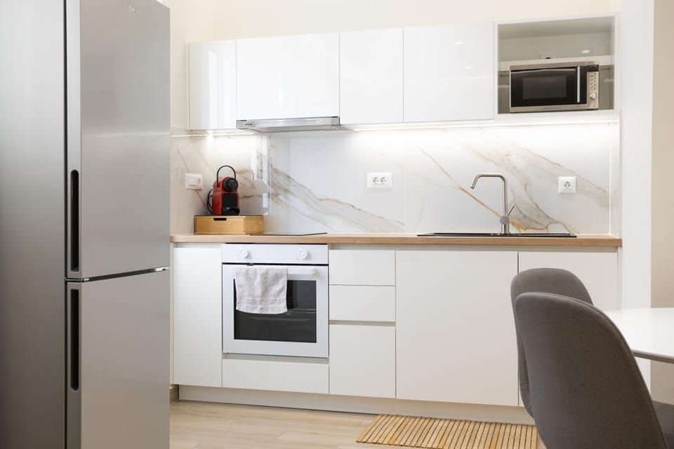 Kitchen or kitchenette