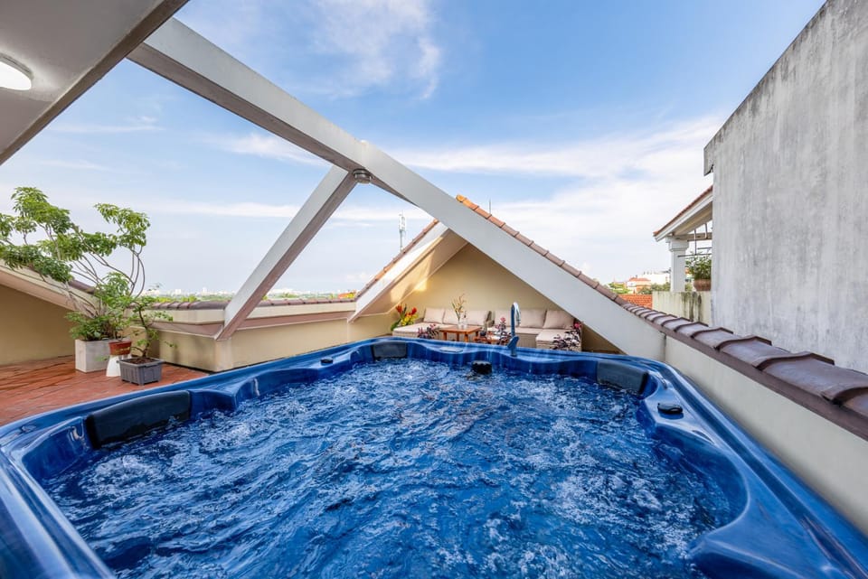 Hot Tub