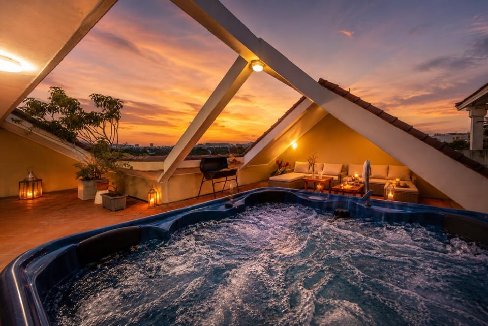 Hot Tub, Sunset, sunbed