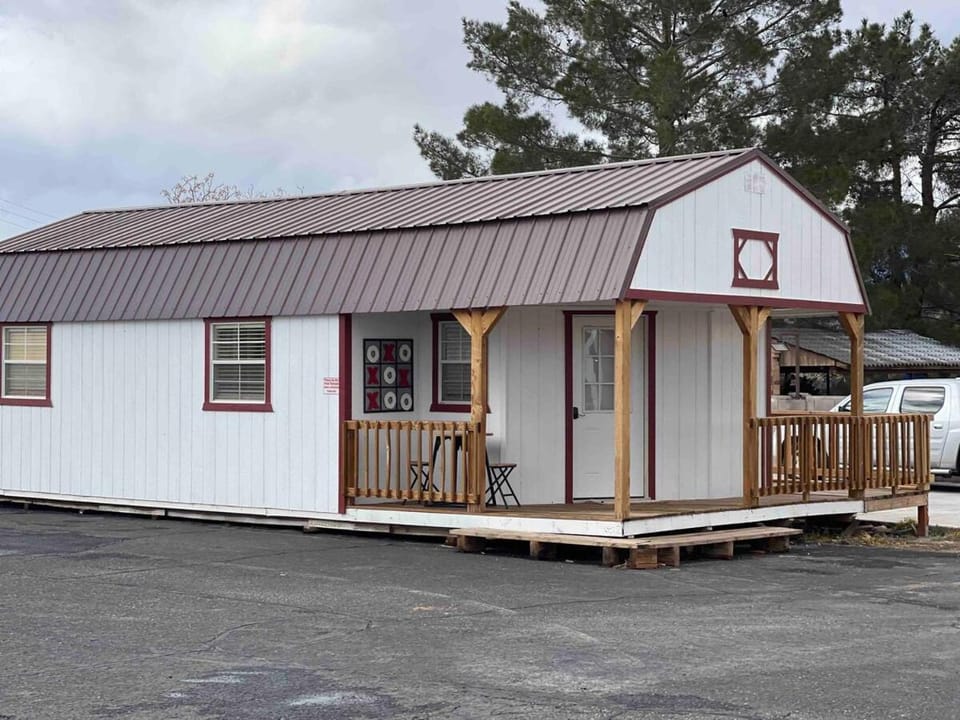 Property building, Day