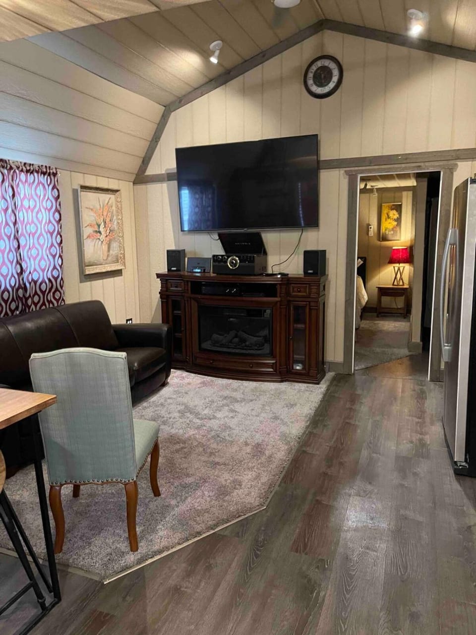 Communal lounge/ TV room, TV and multimedia, Living room, Seating area