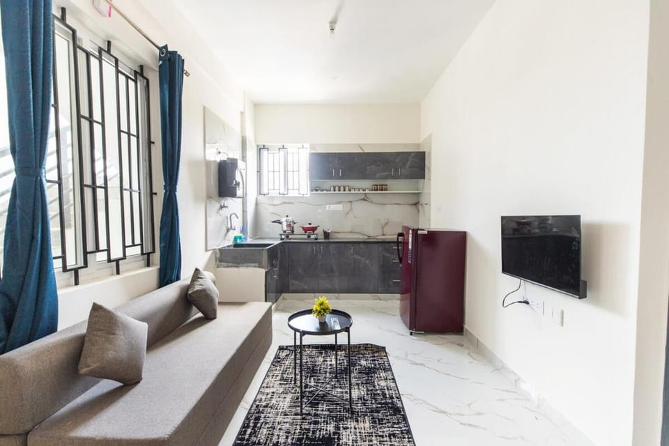 1BHK 2km From Hosa Road Metro with lift 101 Apartment in Bengaluru