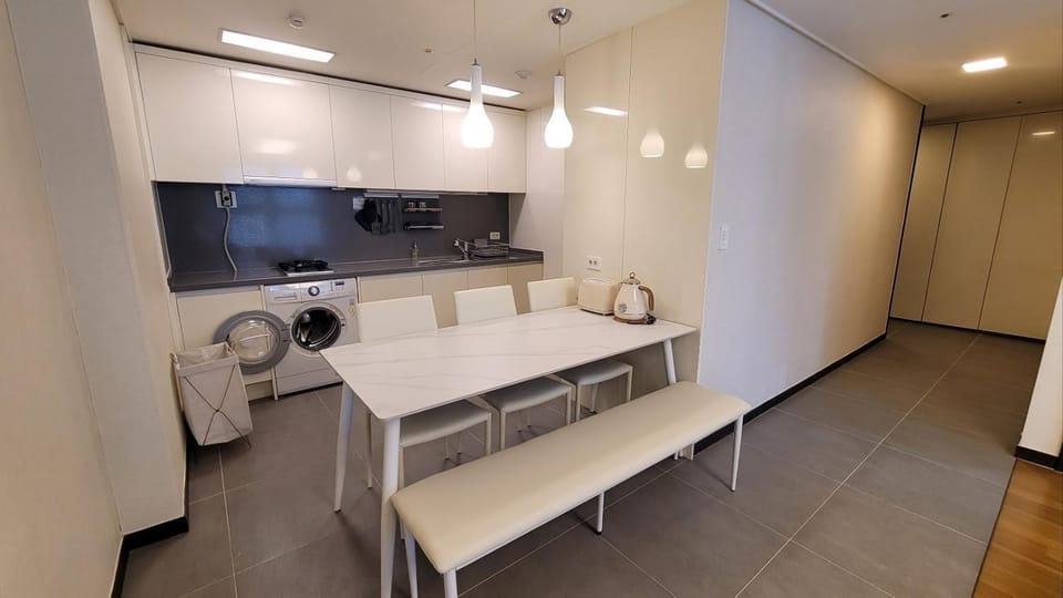 Happy House Apartment in Busan