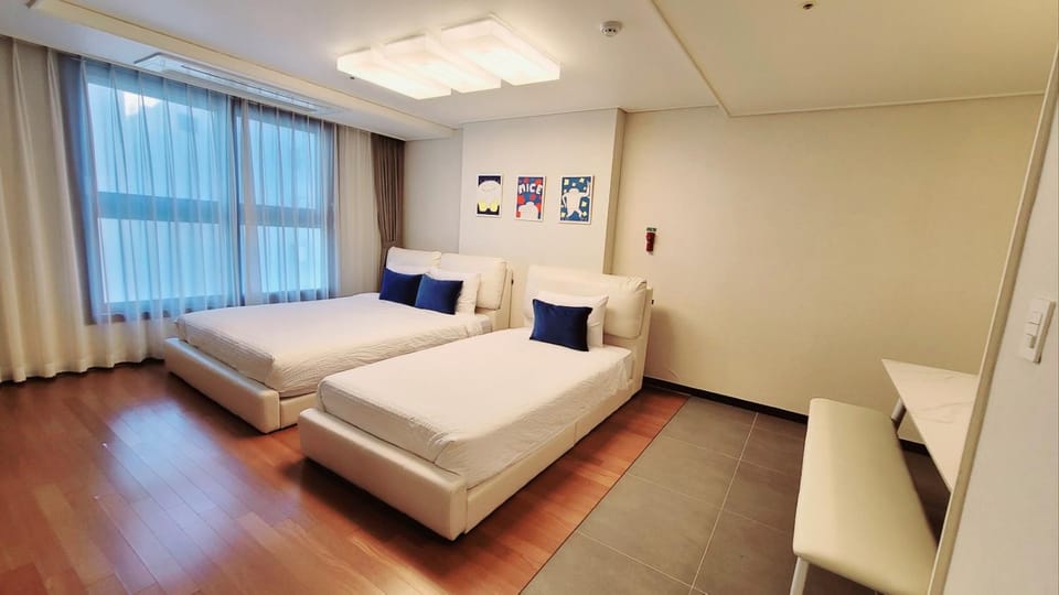 Happy House Apartment in Busan