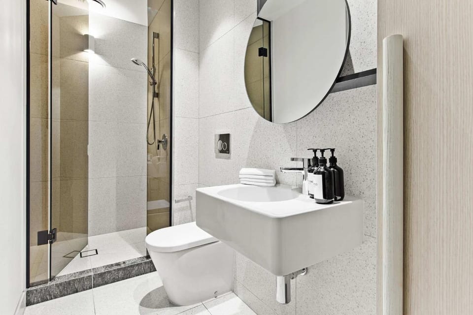 Luxury Stay Near Grand Prix Track Apartment in Melbourne