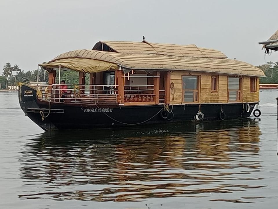 Shining Star Vacation rental in Alappuzha