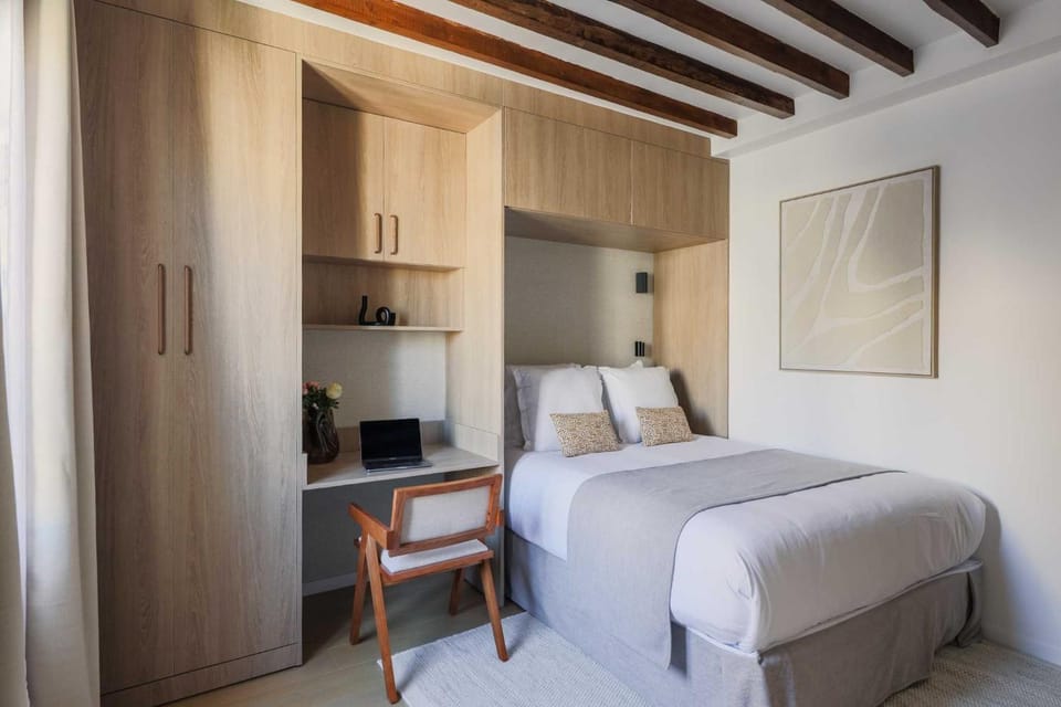 Bed, Bedroom