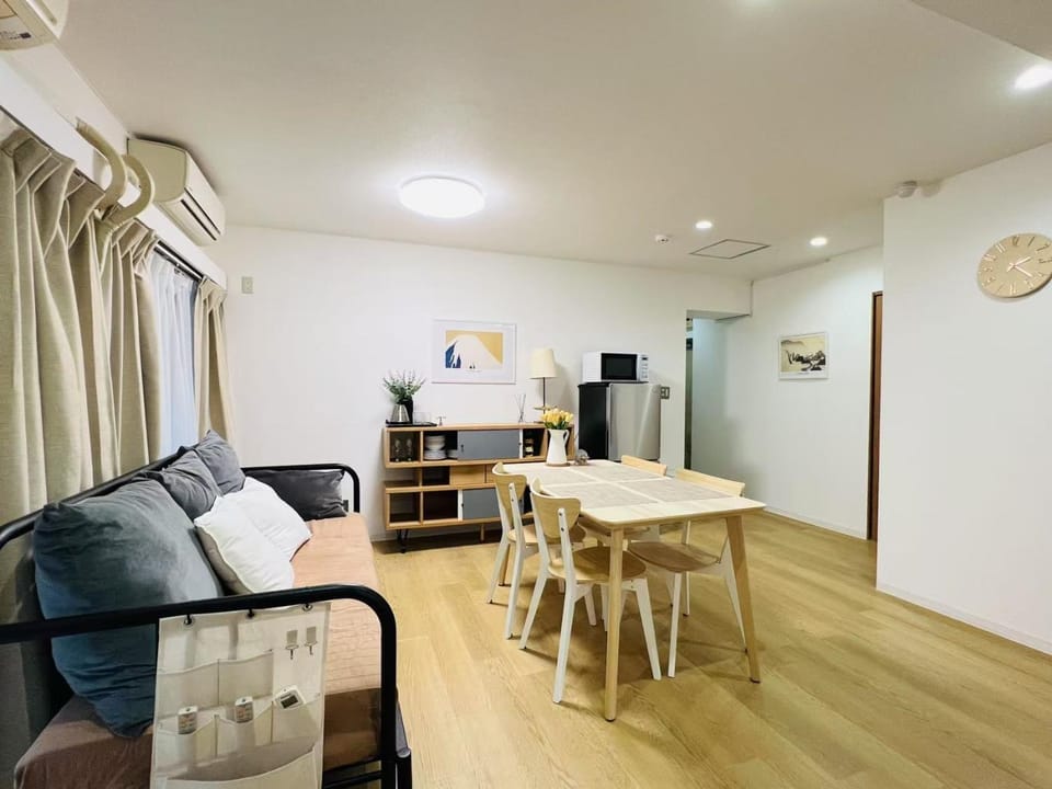 Living room, Dining area