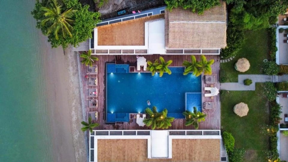 Bird's eye view, Swimming pool