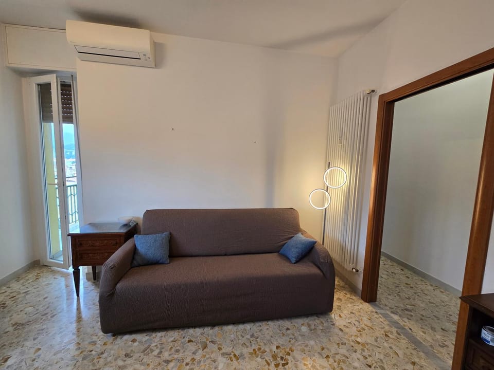 Living room, air conditioner