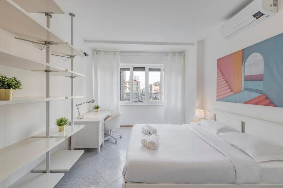 Bedroom, towels, air conditioner