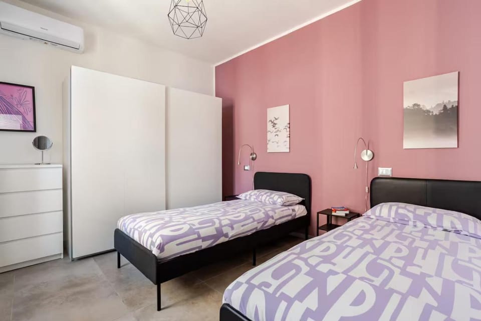 Bed, Photo of the whole room, Bedroom, wardrobe