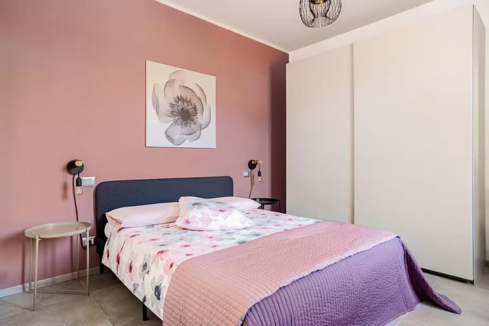 Bed, Photo of the whole room, Bedroom, wardrobe