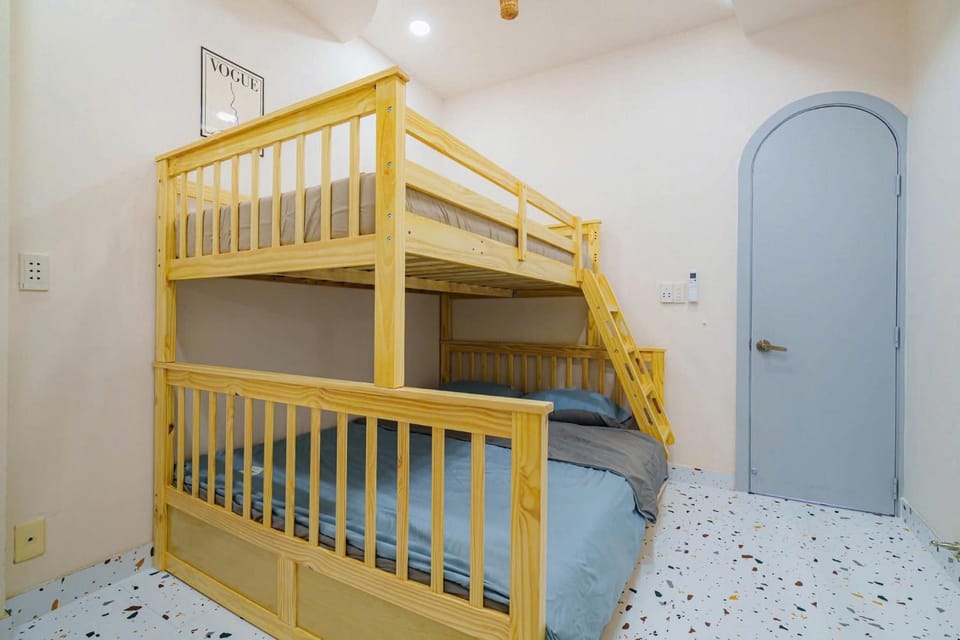 bunk bed