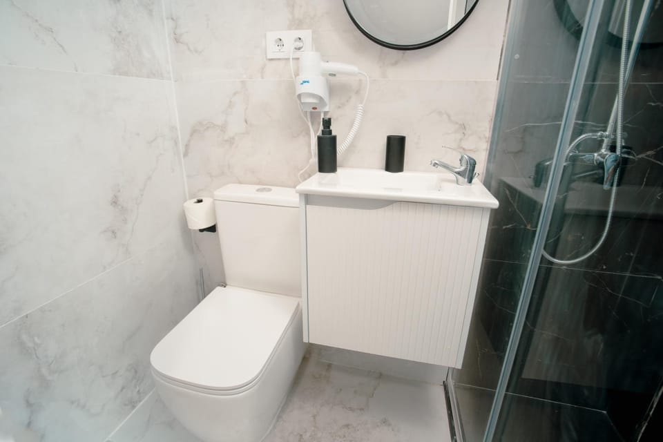 Atocha Rooms Bed and Breakfast in Madrid