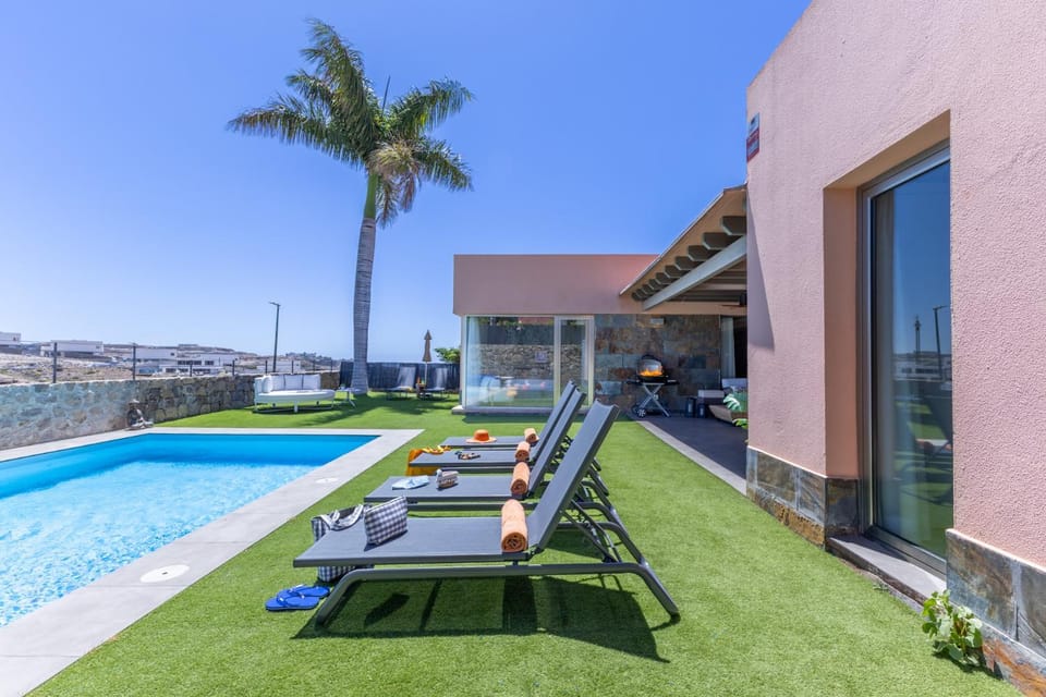 Solarium, Swimming pool