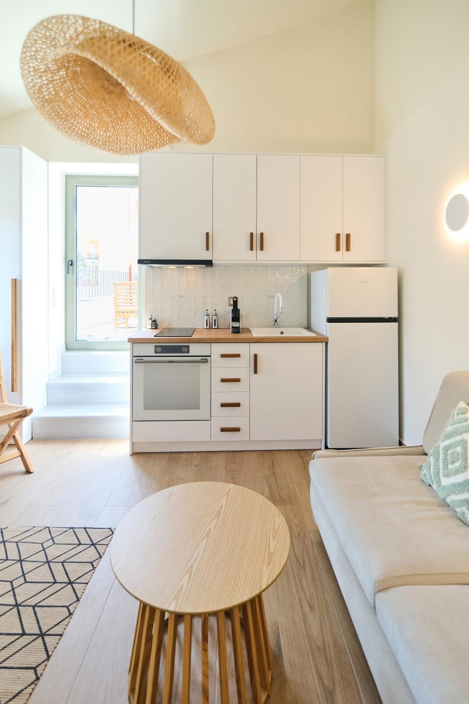 Kitchen or kitchenette, Living room