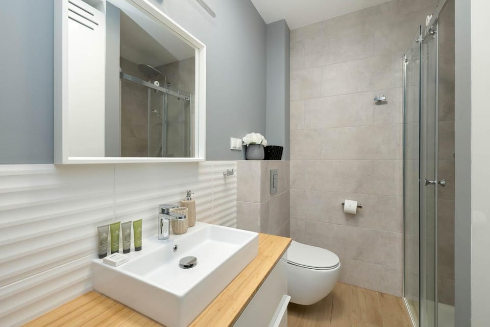 Shower, Bathroom, towels