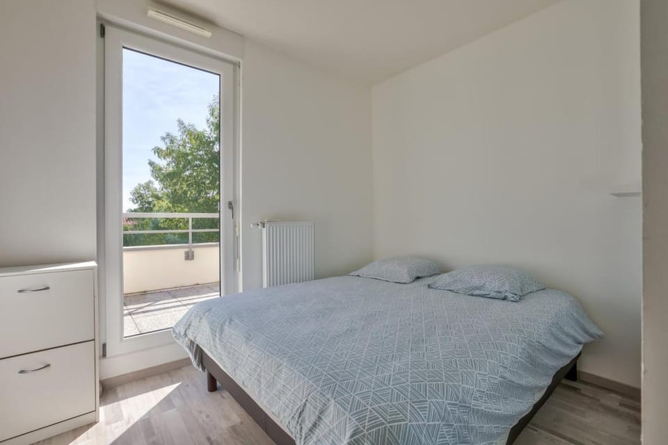 Stunning 2BR Flat with Terrace and private parking Apartment in Eckbolsheim