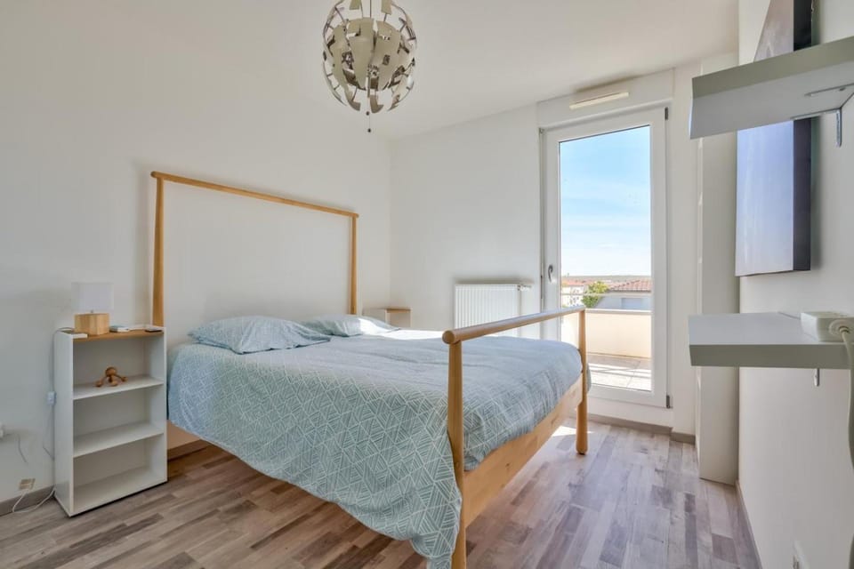 Stunning 2BR Flat with Terrace and private parking Apartment in Eckbolsheim