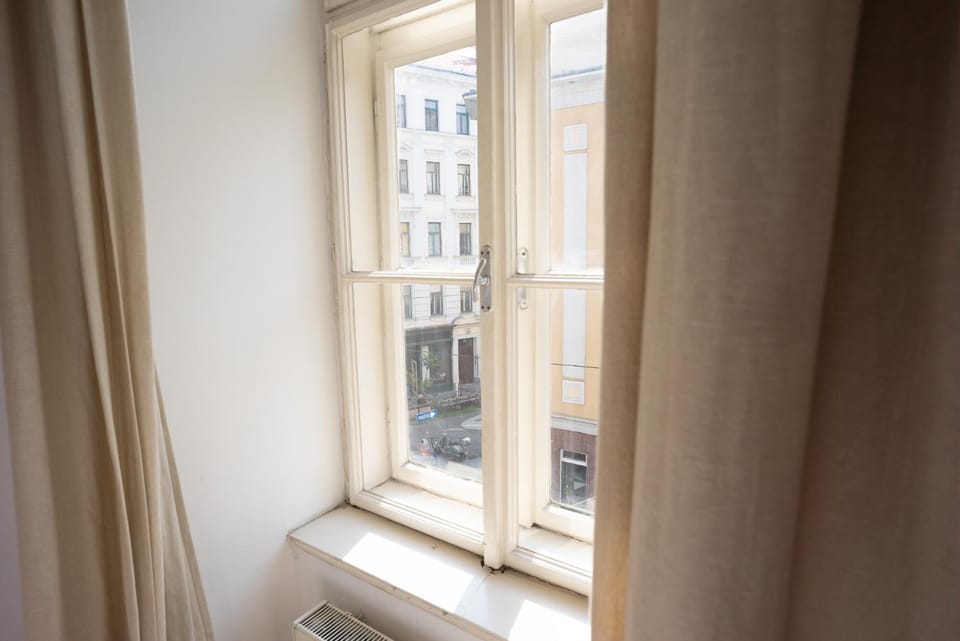 Spacious stylish designed 3 Bedroom Apartment near Naschmarkt and city center Apartment in Vienna