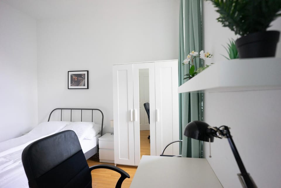 Spacious stylish designed 3 Bedroom Apartment near Naschmarkt and city center Apartment in Vienna