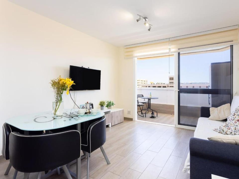TV and multimedia, Balcony/Terrace, Living room, Dining area