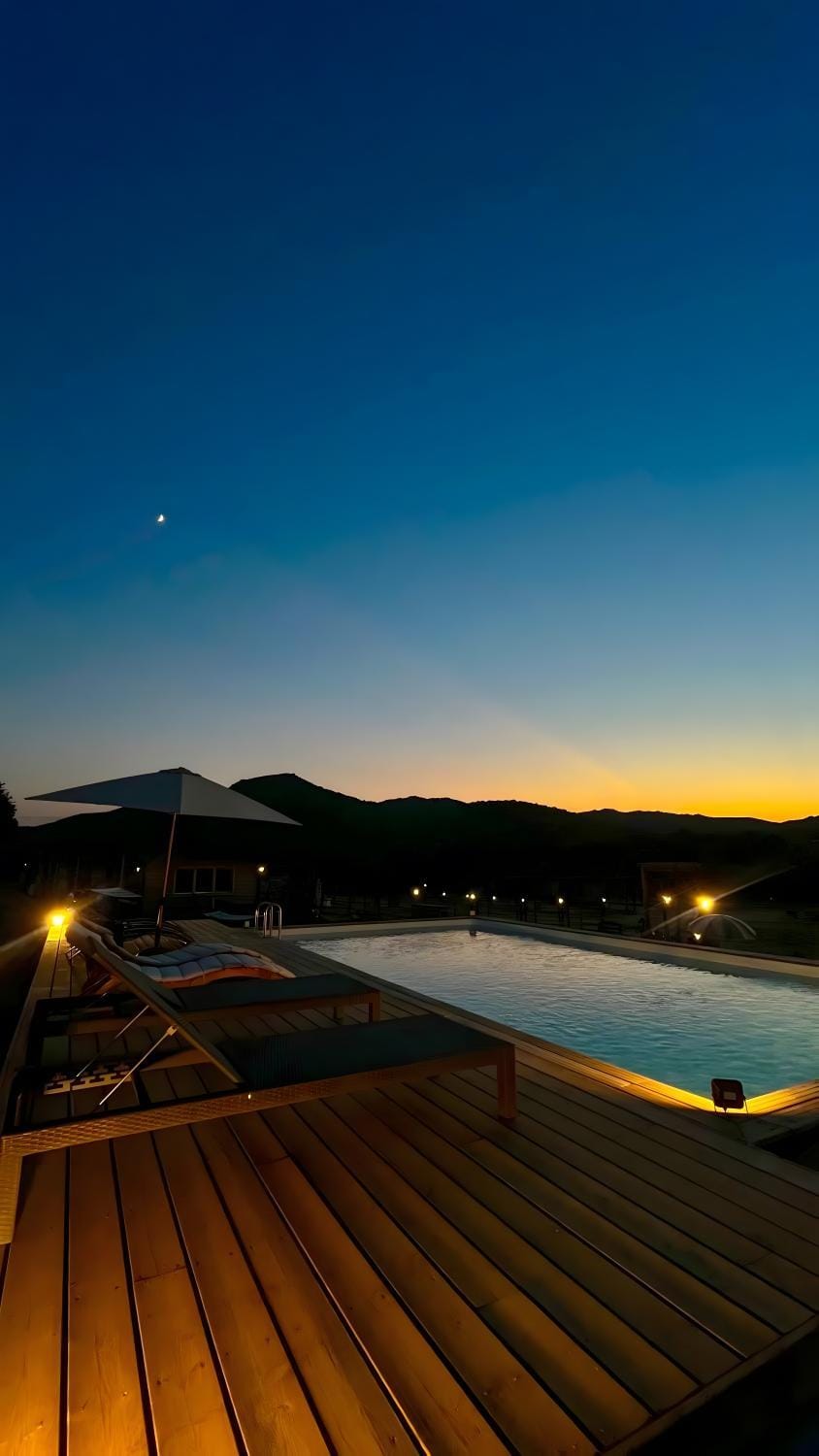 Property building, Swimming pool
