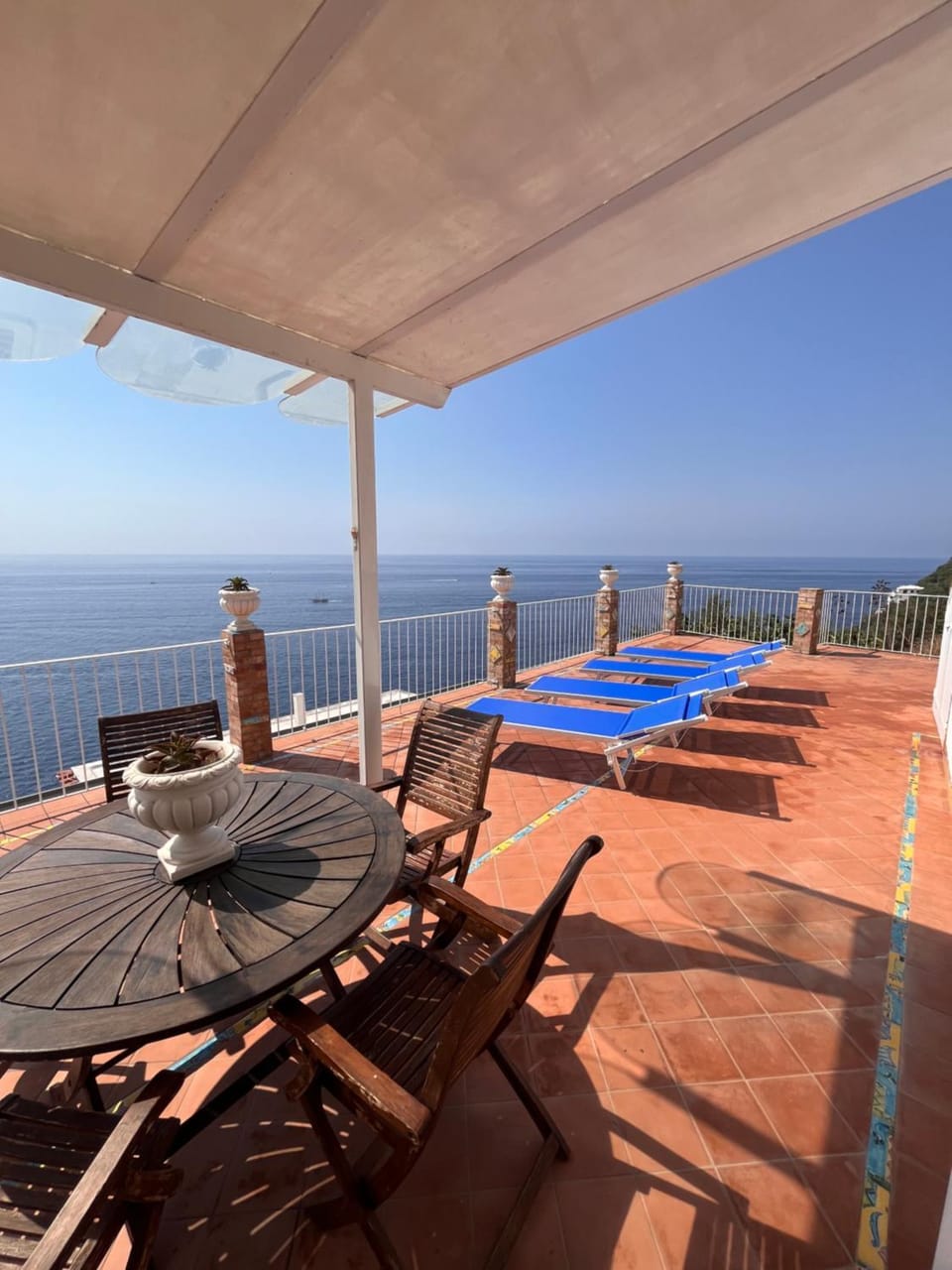 Property building, View (from property/room), Balcony/Terrace, Sea view