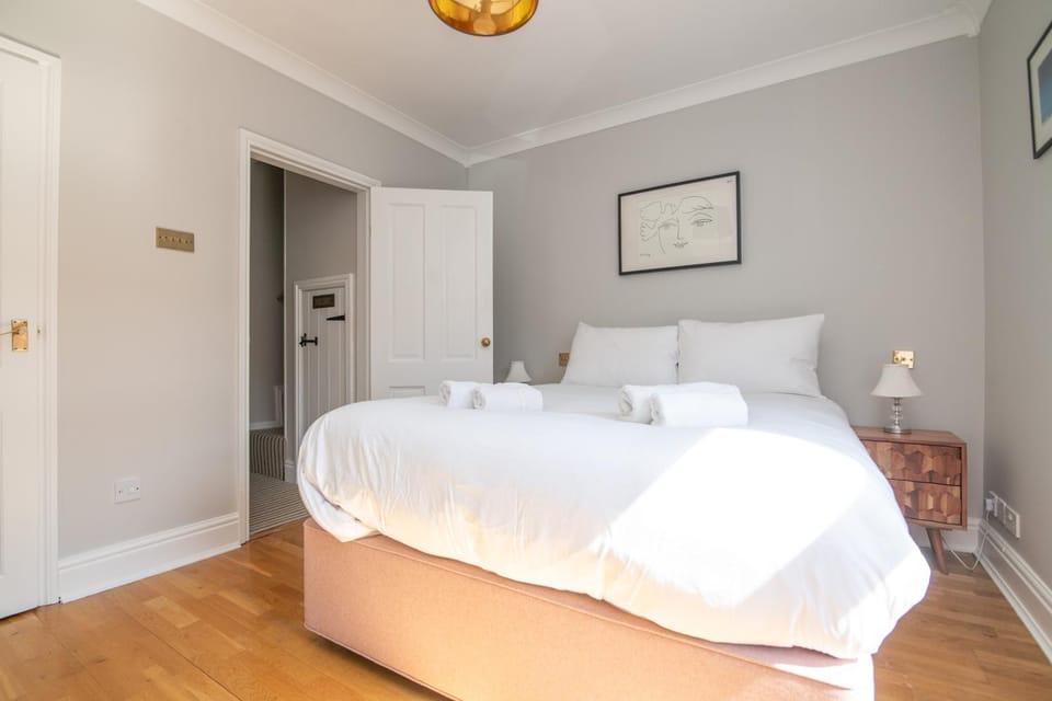 Central 2 BD Townhouse Apartment in Stratford-upon-Avon