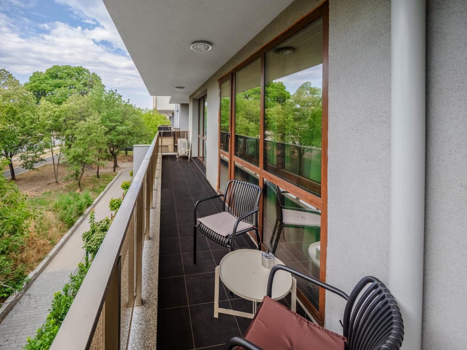 View (from property/room), Balcony/Terrace, Seating area