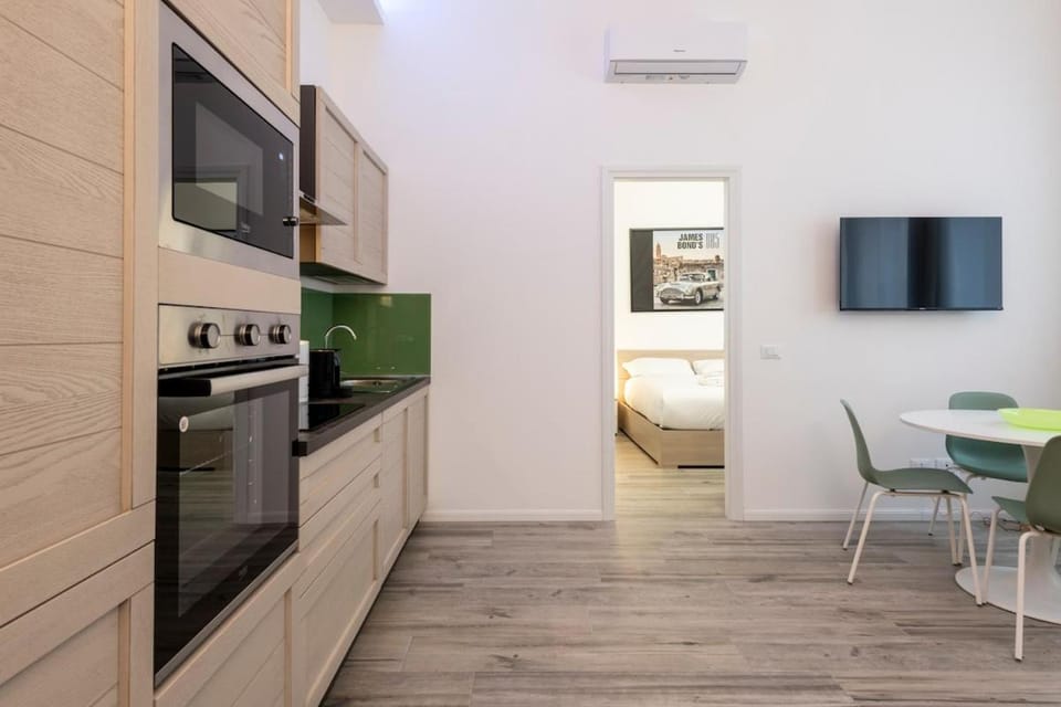 TV and multimedia, Kitchen or kitchenette, Bedroom, stove