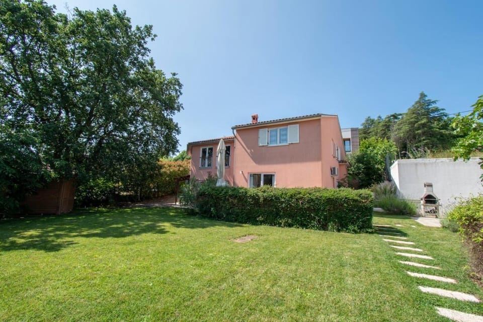 Villa Vintiana near the sea by Istrabook Villa in Pula