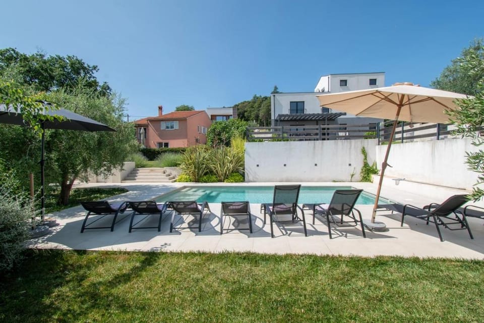 Villa Vintiana near the sea by Istrabook Villa in Pula