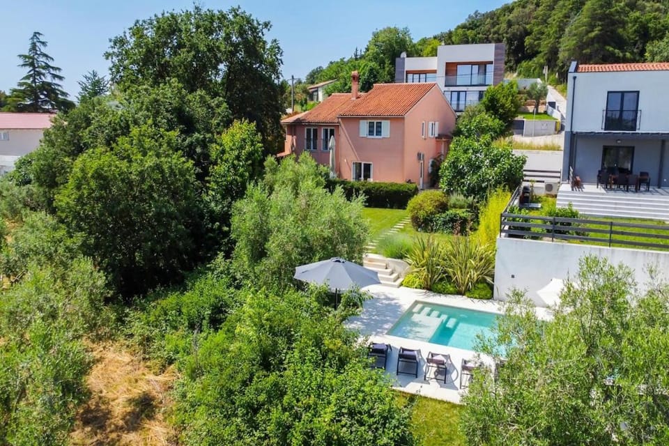 Villa Vintiana near the sea by Istrabook Villa in Pula