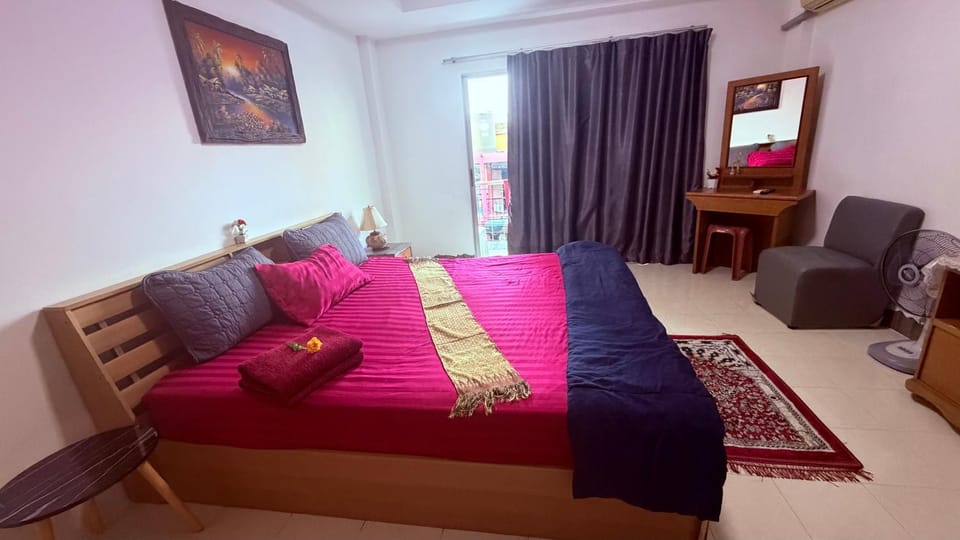 Lucky Devil Guesthouse Pattaya Bed and Breakfast in Pattaya City