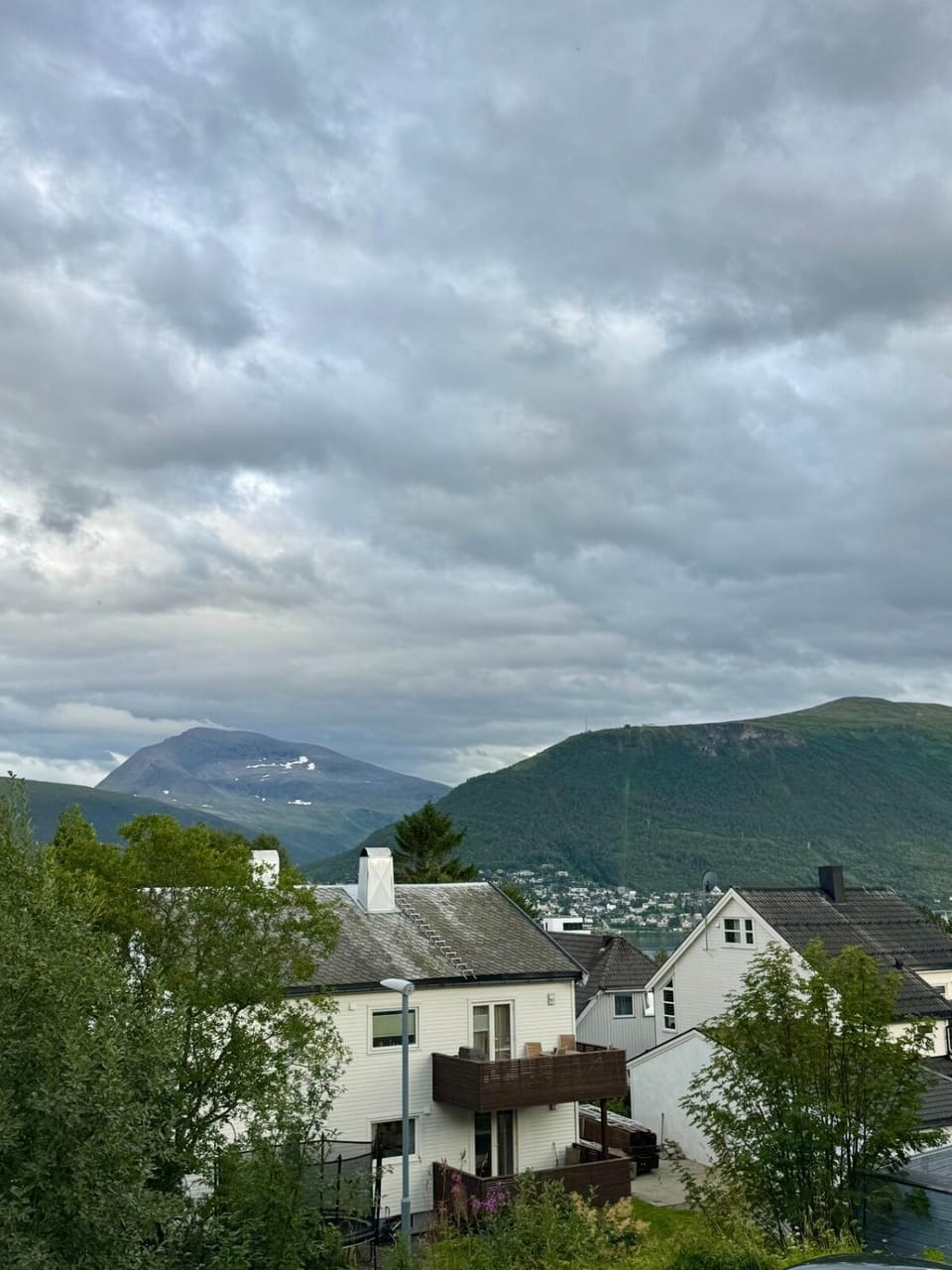Balcony/Terrace, Mountain view