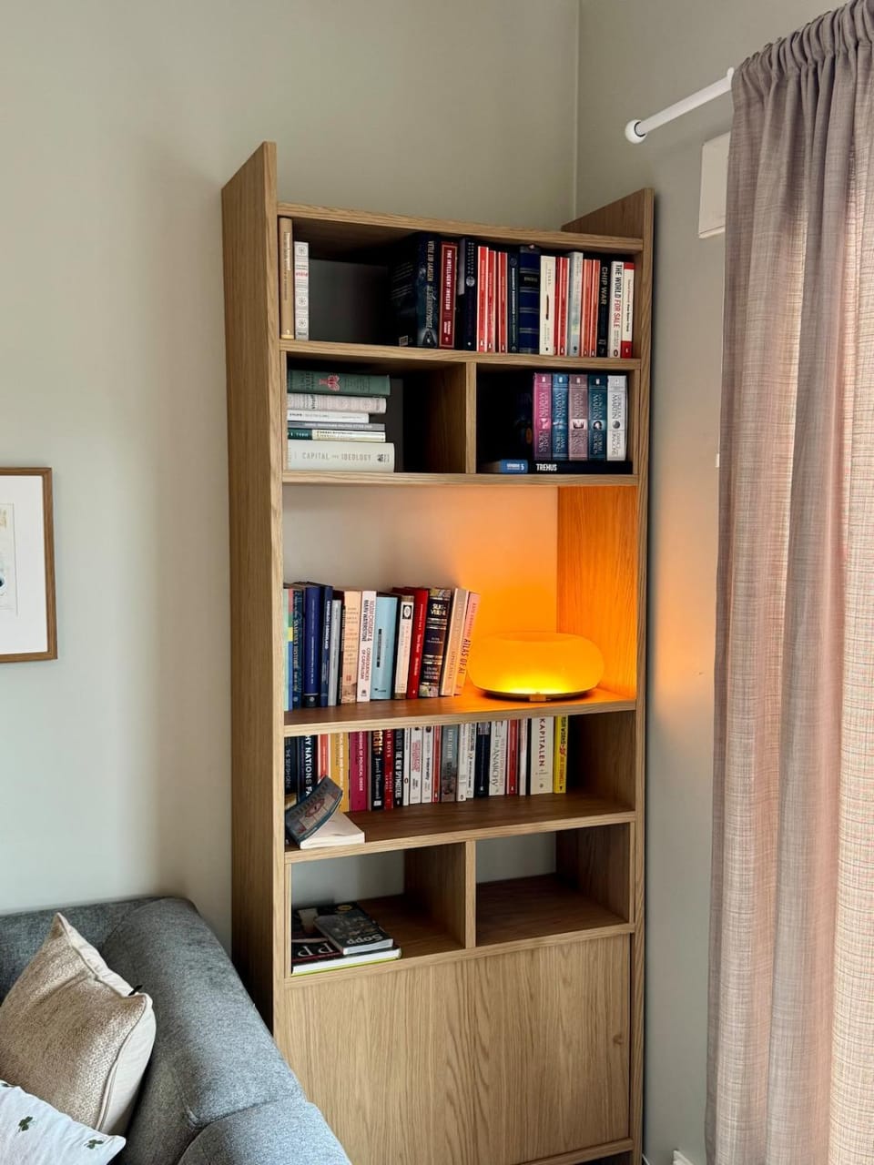 Library, Living room