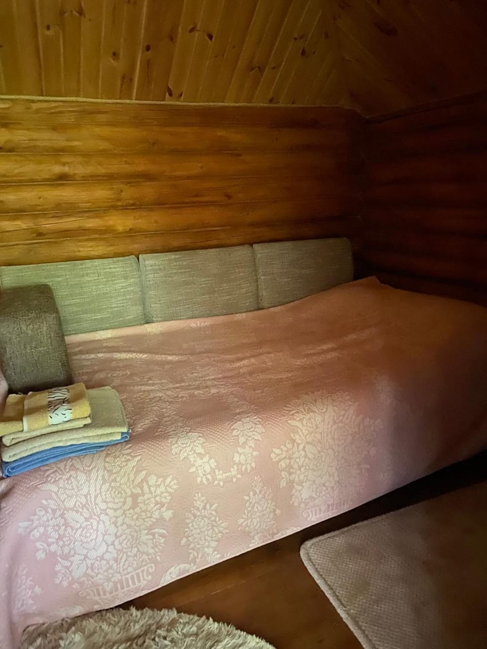 Sosnivka Lake House House in Ukraine