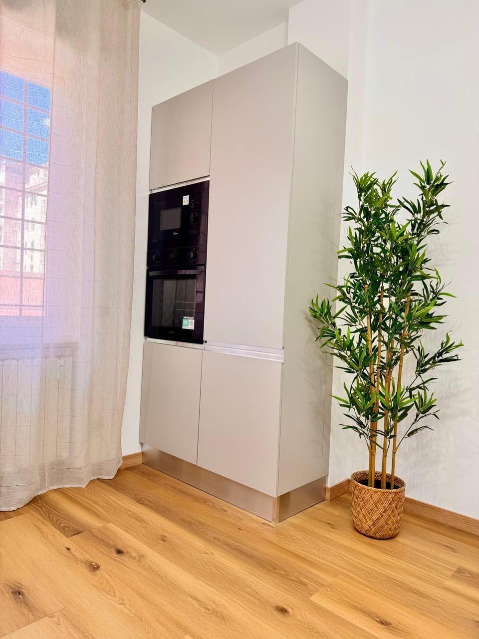 Lolus House Apartment in Rome